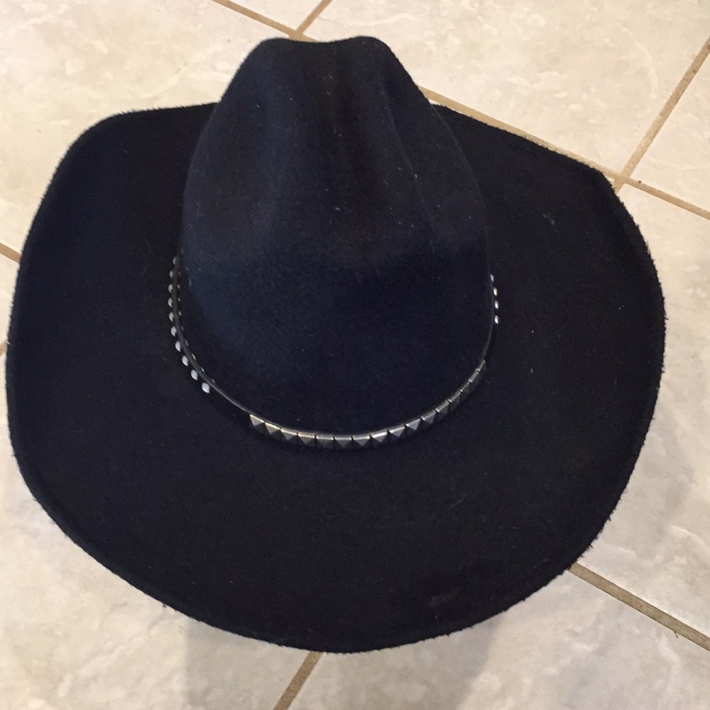 Black N.R. Western style hat made in Mexico pre-owned